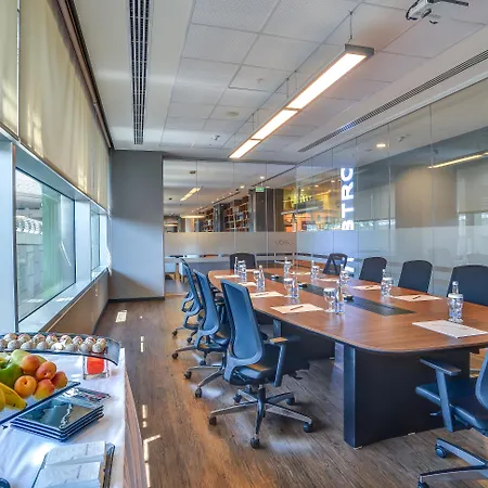 Tav Airport 4* İzmir