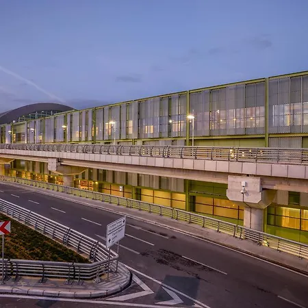 Tav Airport 4* イズミル