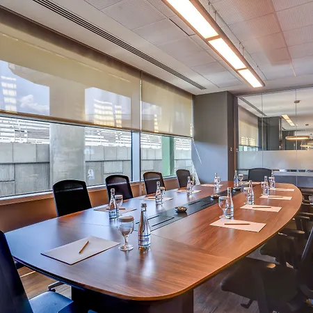 Tav Airport ホテル 4*