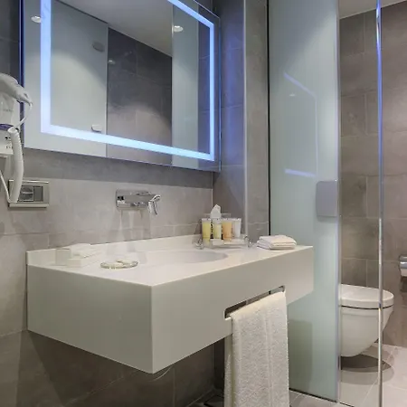 Tav Airport Hotel Esmirna
