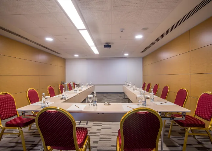 Tav Airport 4* Izmir