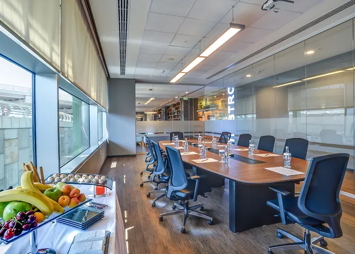 Tav Airport 4* Izmir