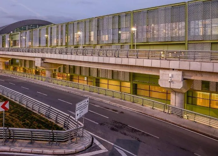 Szálloda Tav Airport 4*