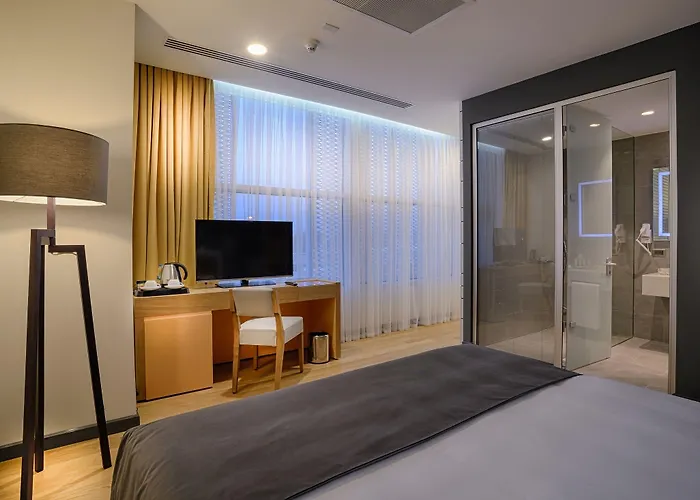 Tav Airport Hotel Izmir