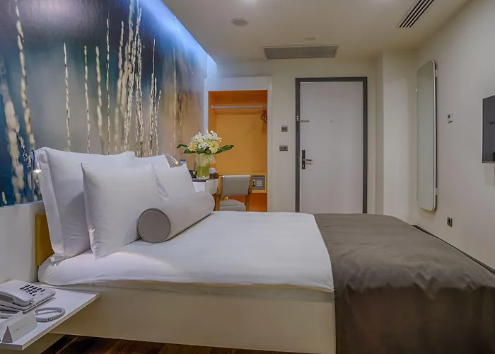 Tav Airport 4* İzmir