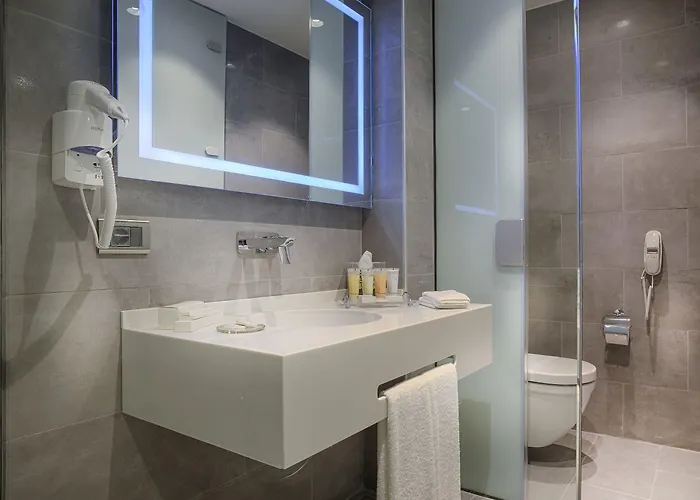 Tav Airport Hotel Izmir